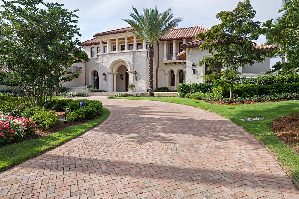 Best Driveway Pavers Contractor  in Venice, IL